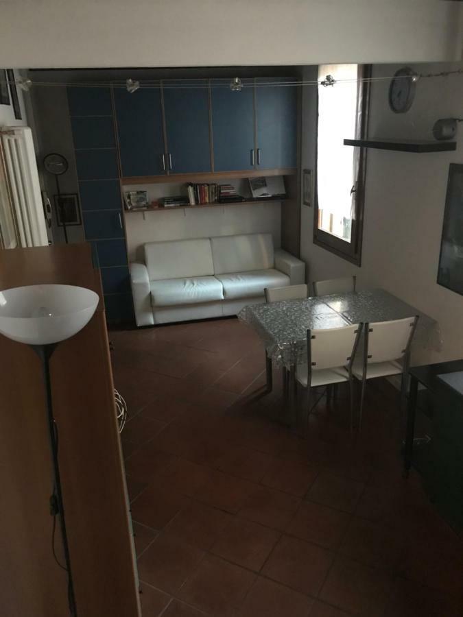 Apartamento Elena Ferrara Exterior foto